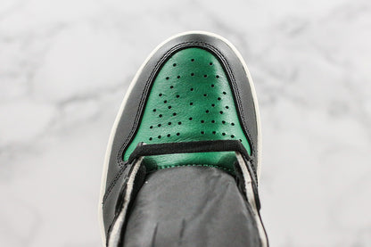 Nike Air Jordan 1 Retro High-Top OG Black/Pine Green Sneakers