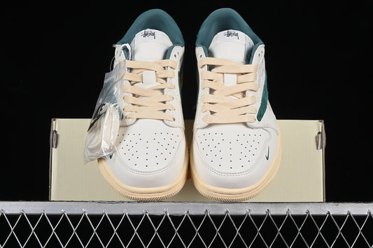 Nike Air Jordan 1 Low OG SP Travis Scott Fragment Design White Green Coconut Milk Sole Sneakers