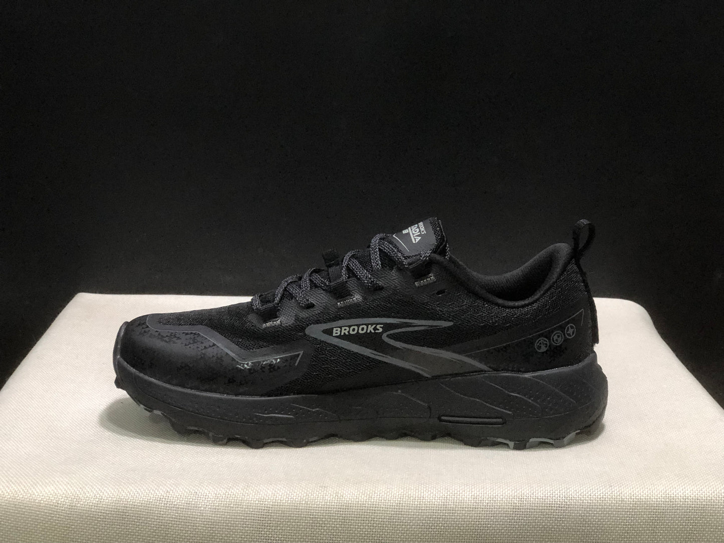 Brooks Cascadia 18 Low-top Running Shoes Black/Blackened Pearl/Grey