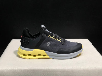 On Running Cloudnova Flux Comfortable Running Shoes Black/Yellow