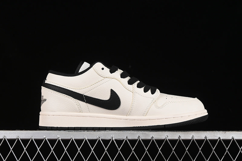 Nike Air Jordan 1 Low Black Sole White Black Sneakers