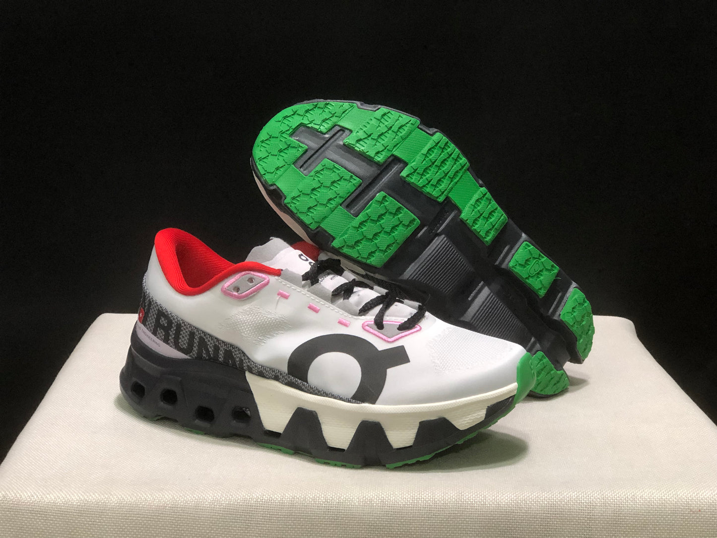 On Running Cloudmonster Hyper Running Shoes White/Black