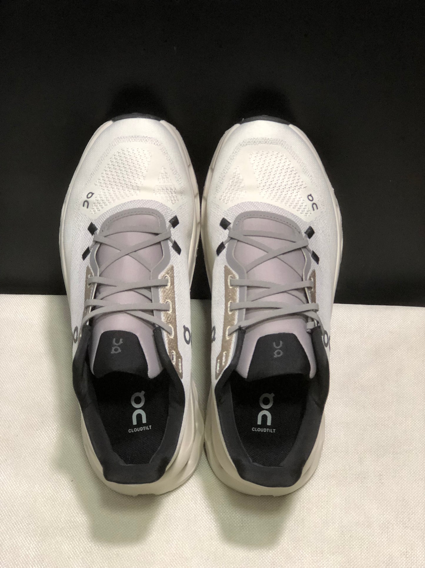 On Running Cloudtilt Durable Casual Life Shoes Ivory/Light Grey