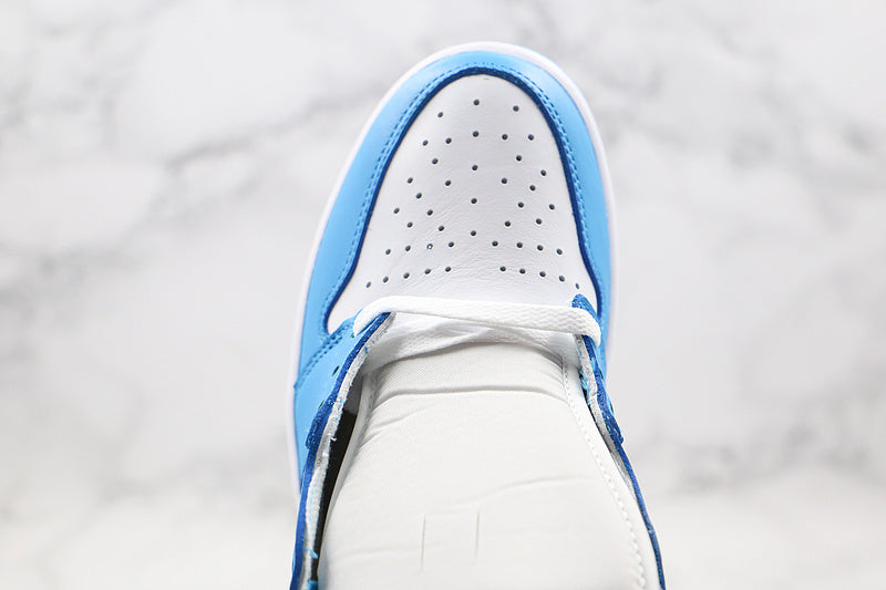 Nike Air Jordan 1 Retro High OG UNC 2015 Blue White Sneakers