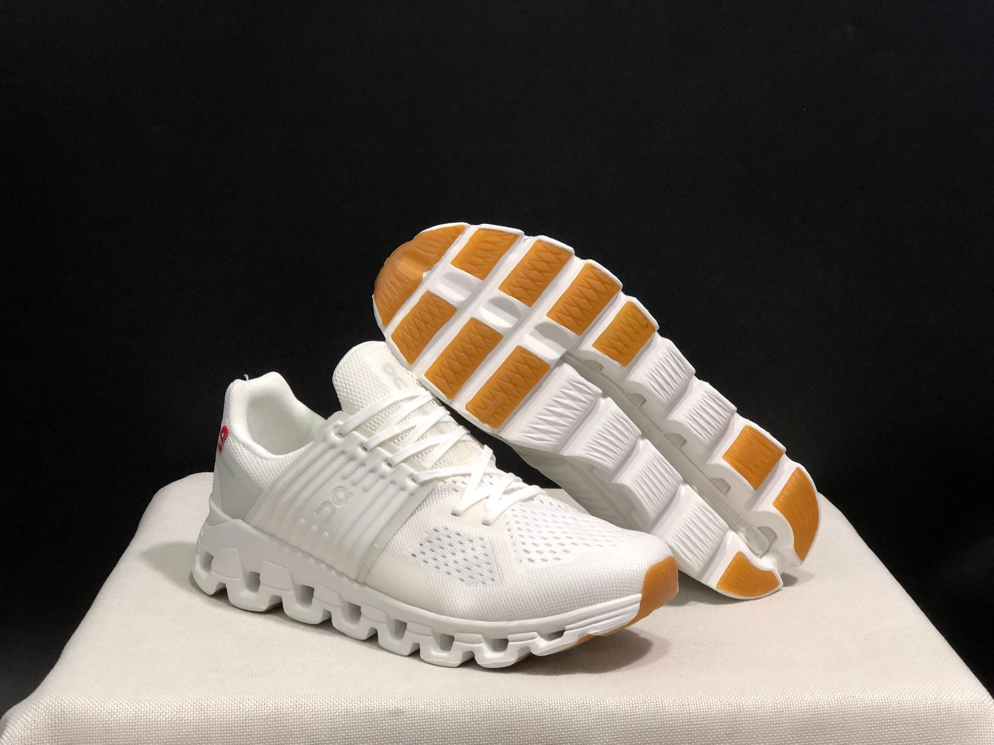 On Running Cloudswift Cushioning Running Shoes White