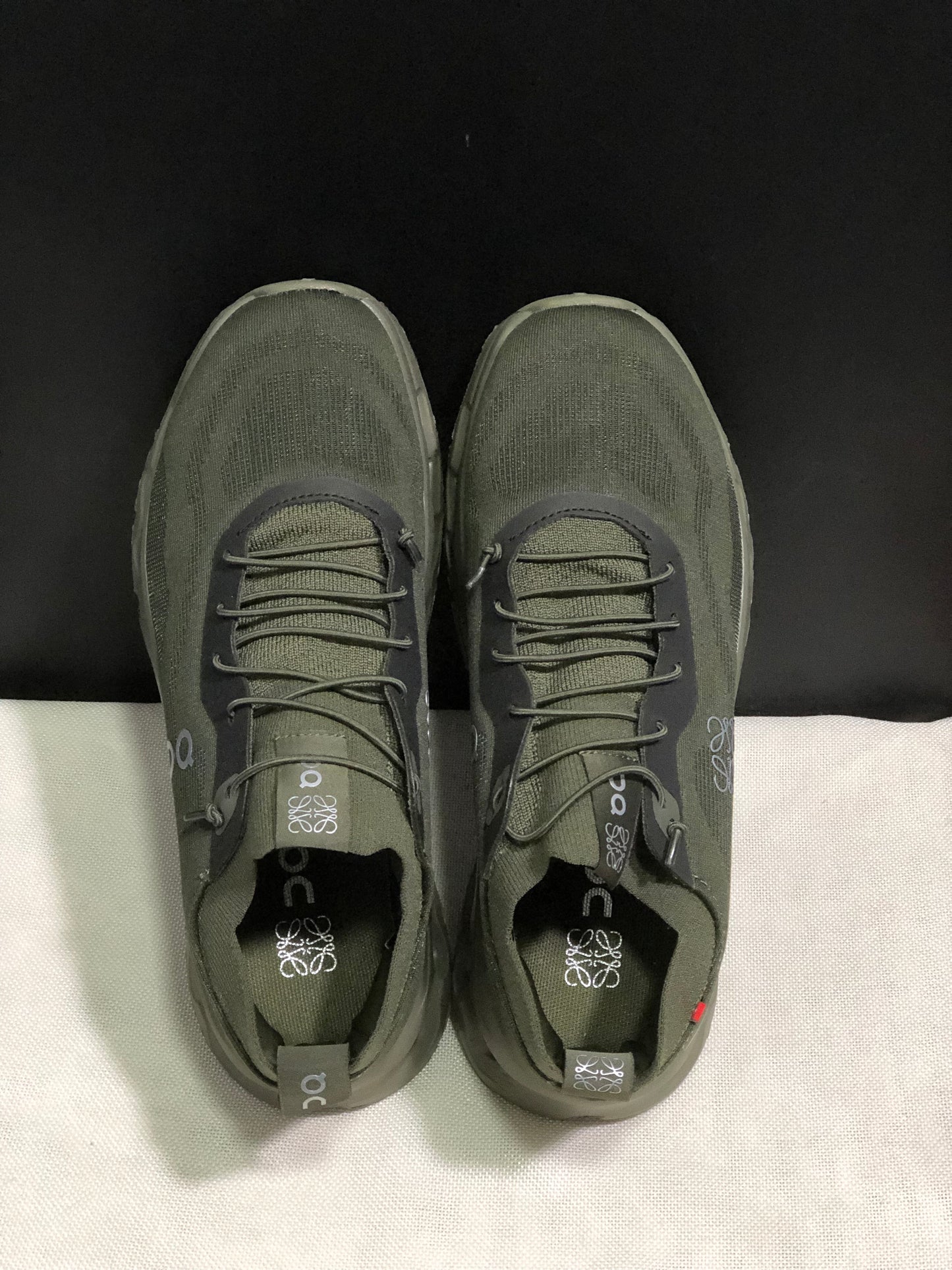 LOEWE x On Running Cloudtilt Running Shoes Co-Signed Edition Army Green