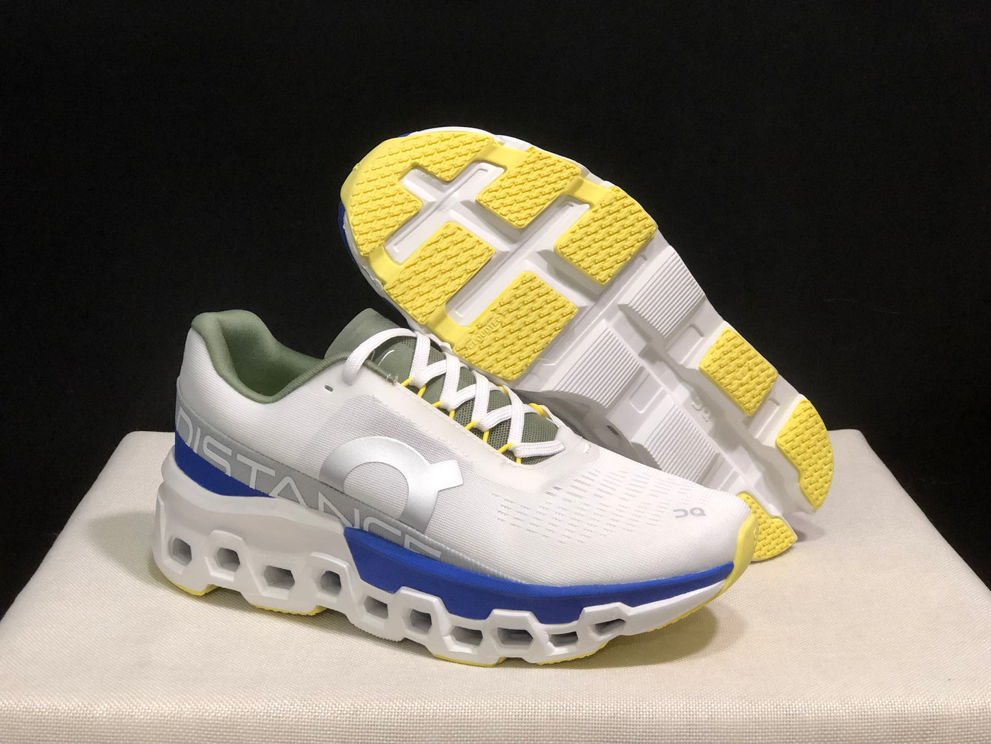On Running Cloudmonster 2 Shock-Absorbing And Breathable Running Shoes White/Royal