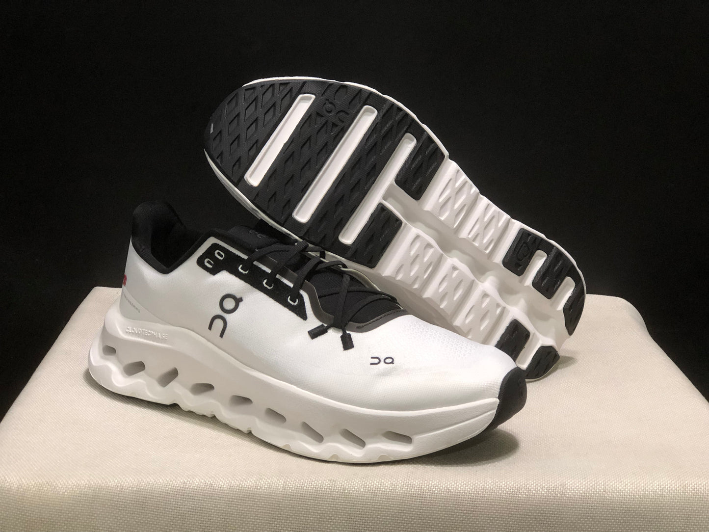 On Running Cloudtilt Durable Casual Life Shoes White/Black