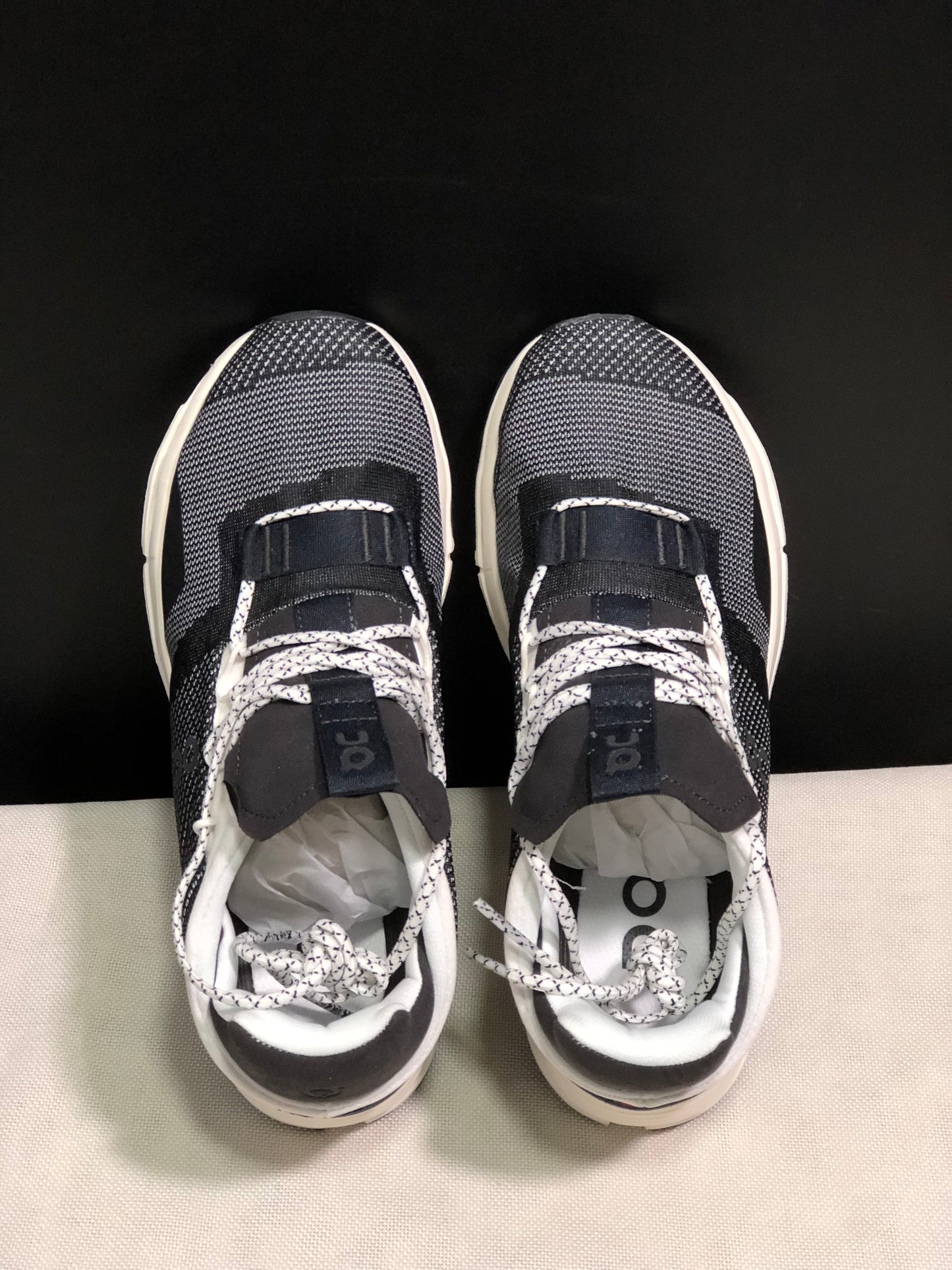 On Running Cloudnova Lightweight Sports Casual Shoes Black/White