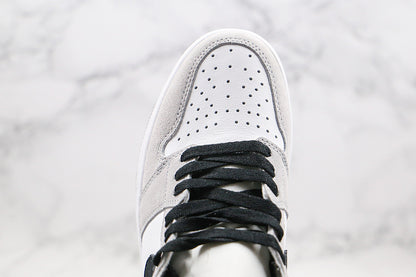 Nike Air Jordan 1 Retro High Light Smoke Grey Sneakers