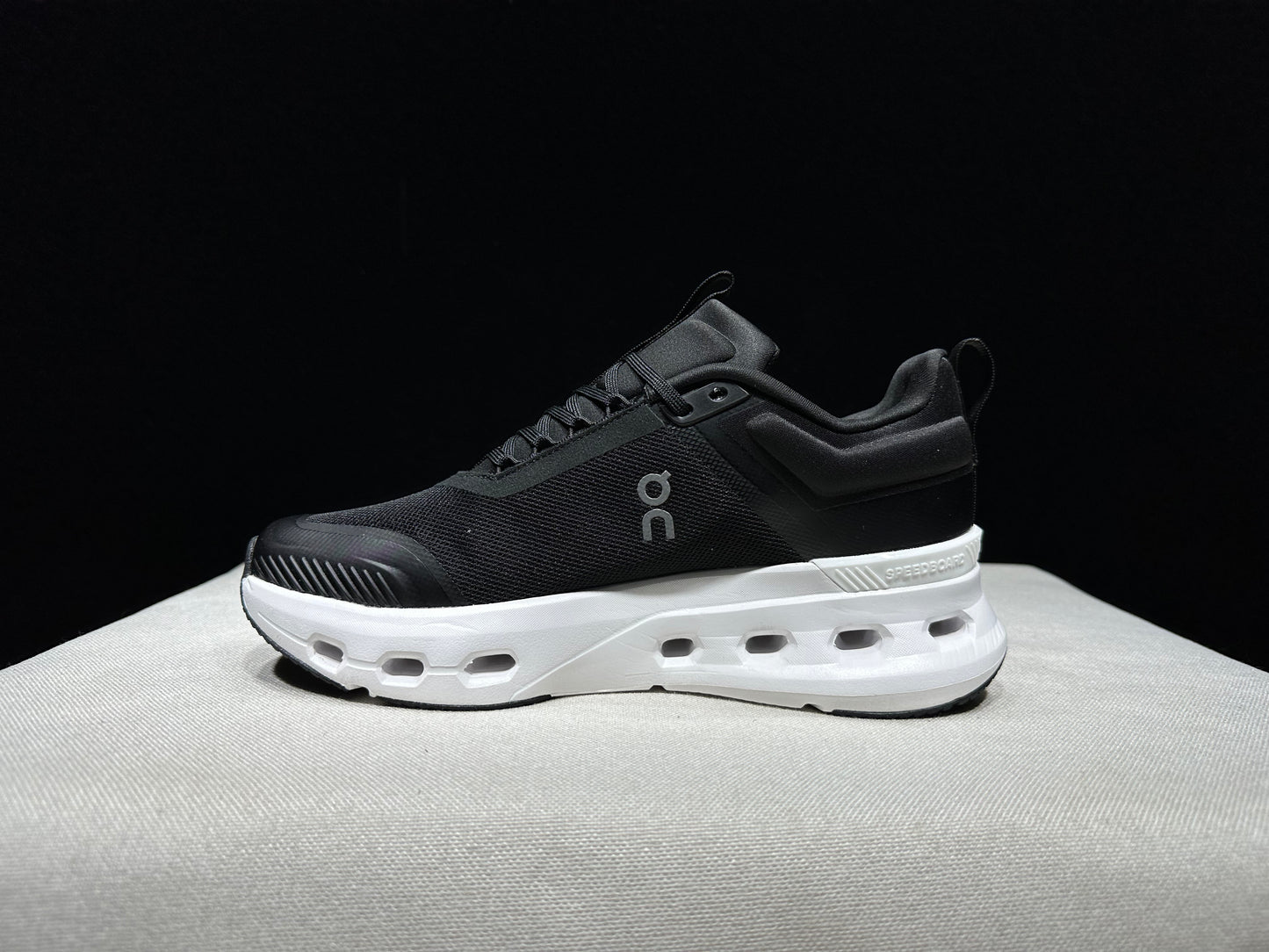 On Running Cloudnova X Comfortable Anti-Slip Running Shoes Black/White