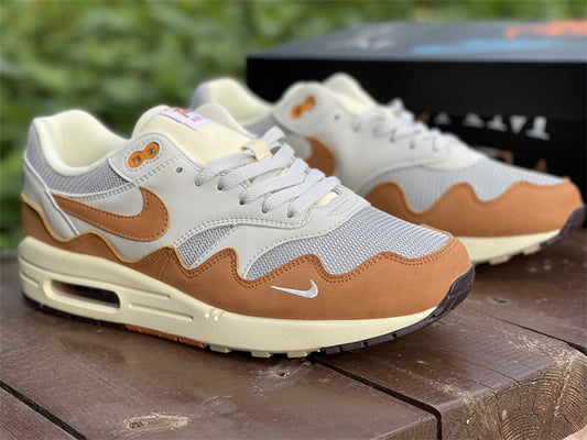 Nike Air Max 1 Patta Waves Monarch Brick Orange Pure Platinum Sneakers