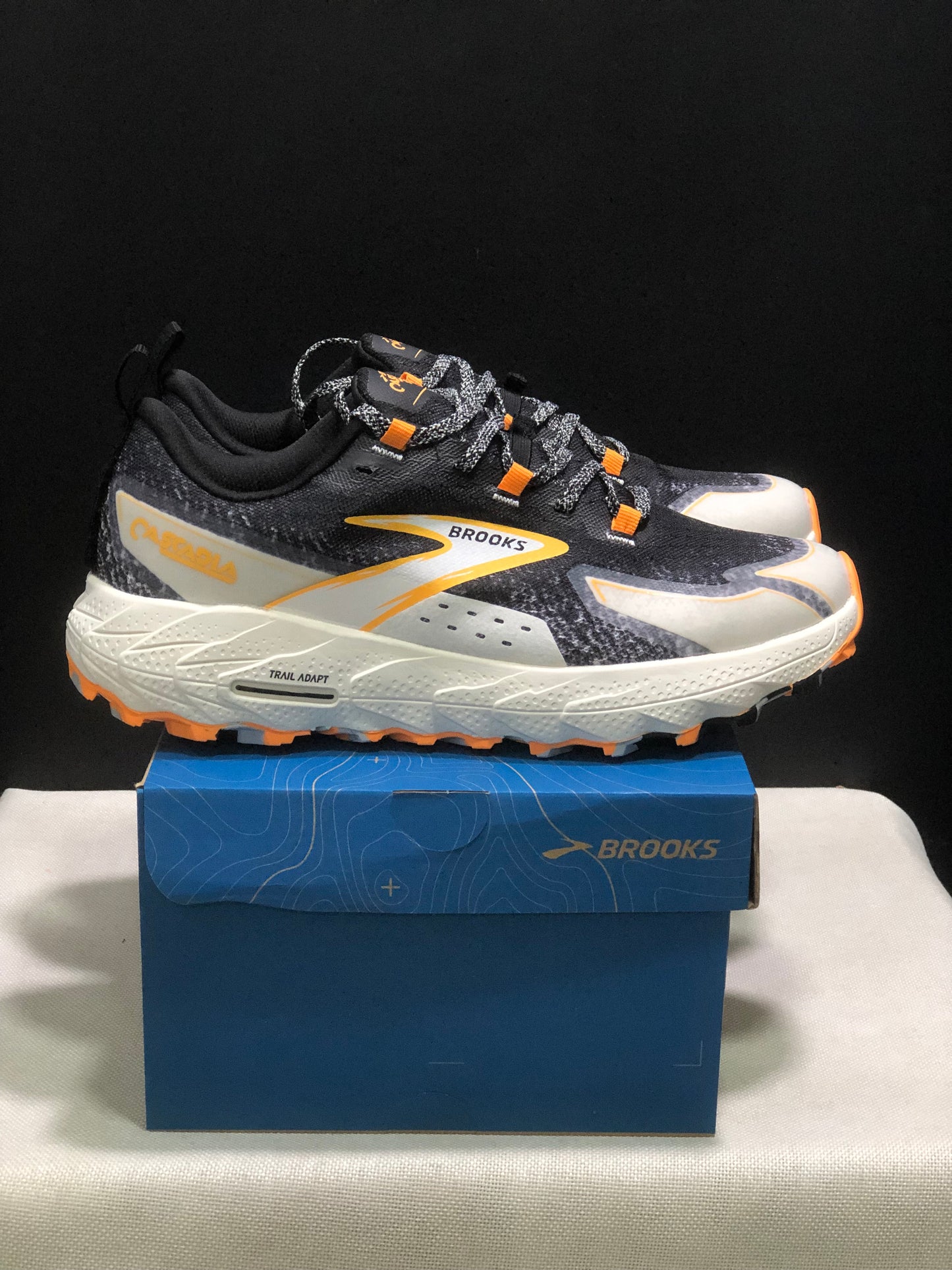 Brooks Cascadia 18 Low-top Running Shoes Black/Orange