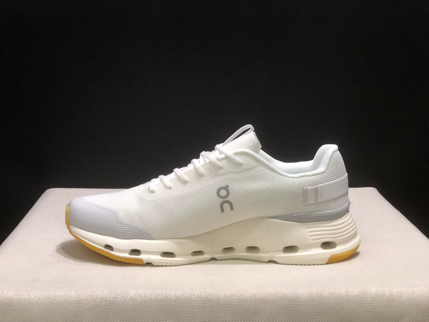 On Running Cloudnova Form 2 Fashionable Casual Running Shoes White/Ivory