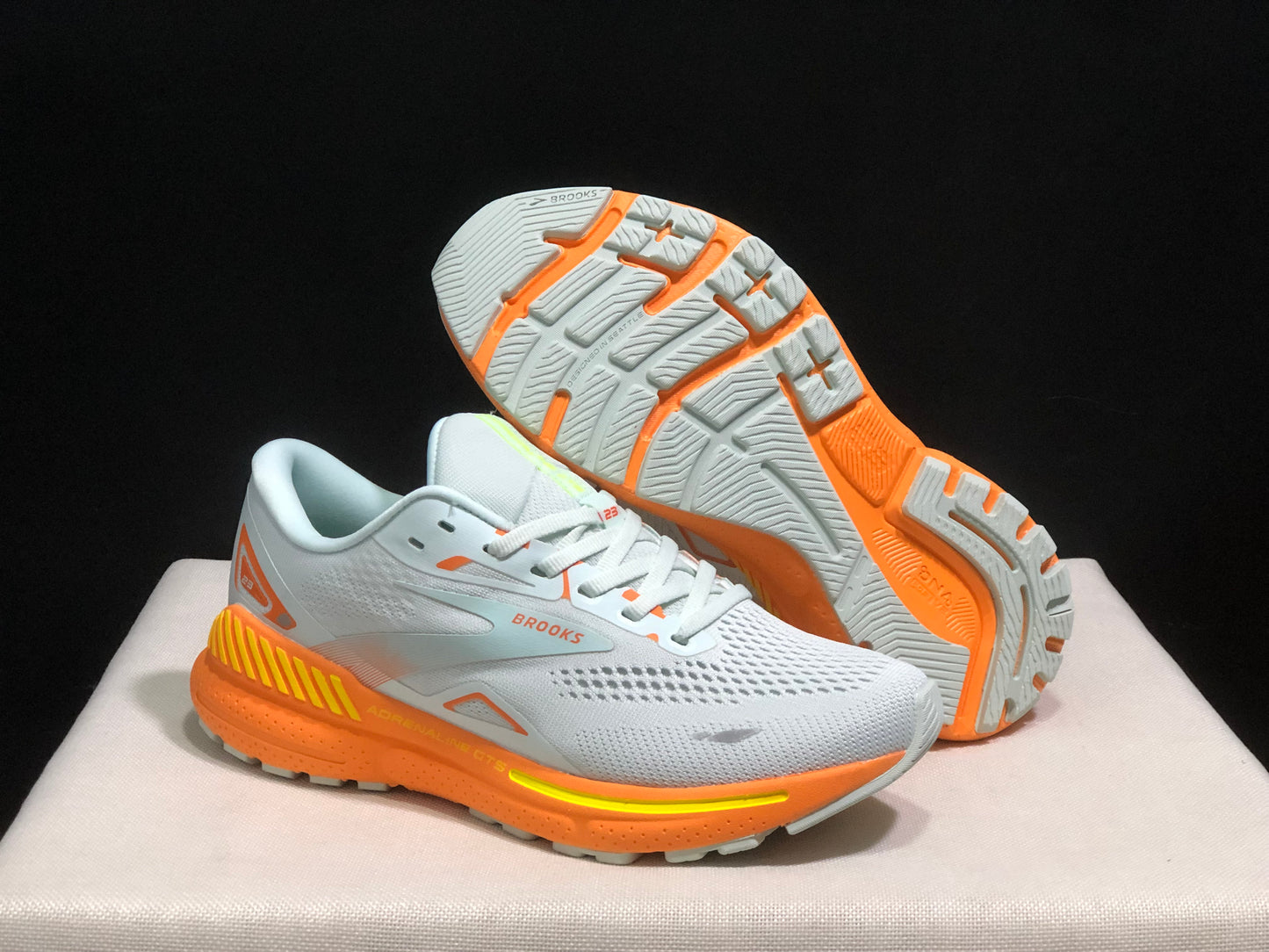 Brooks Adrenaline GTS 23 Shock-absorbing Wear-resistant Low-top Running Shoes Light Blue/Sunset Yellow