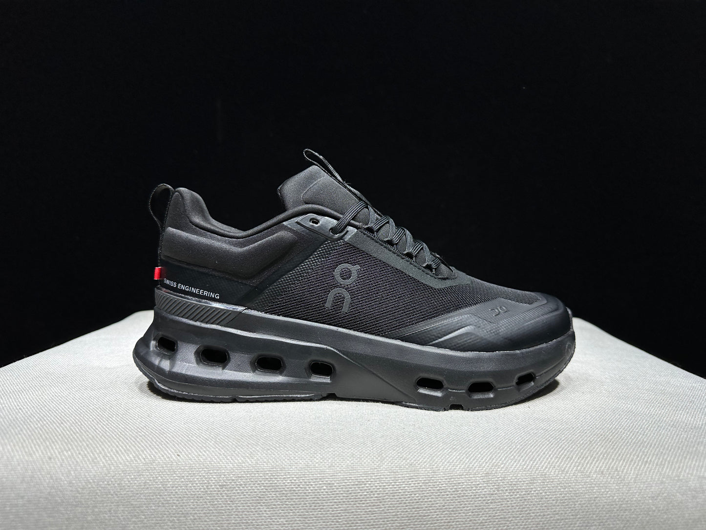On Running Cloudnova X Comfortable Anti-Slip Running Shoes All Black
