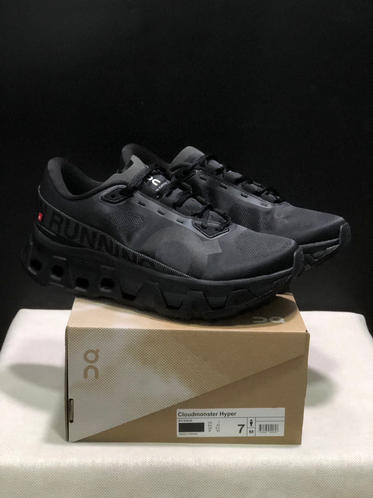 On Running Cloudmonster Hyper Running Shoes All Black