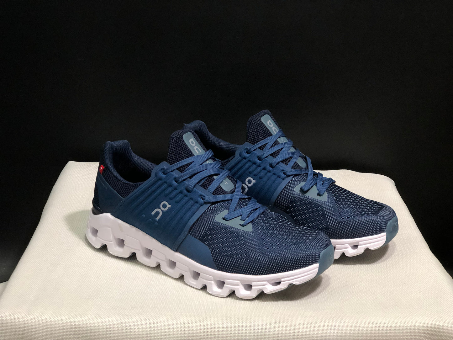 On Running Cloudswift Cushioning Running Shoes Dark Blue/White