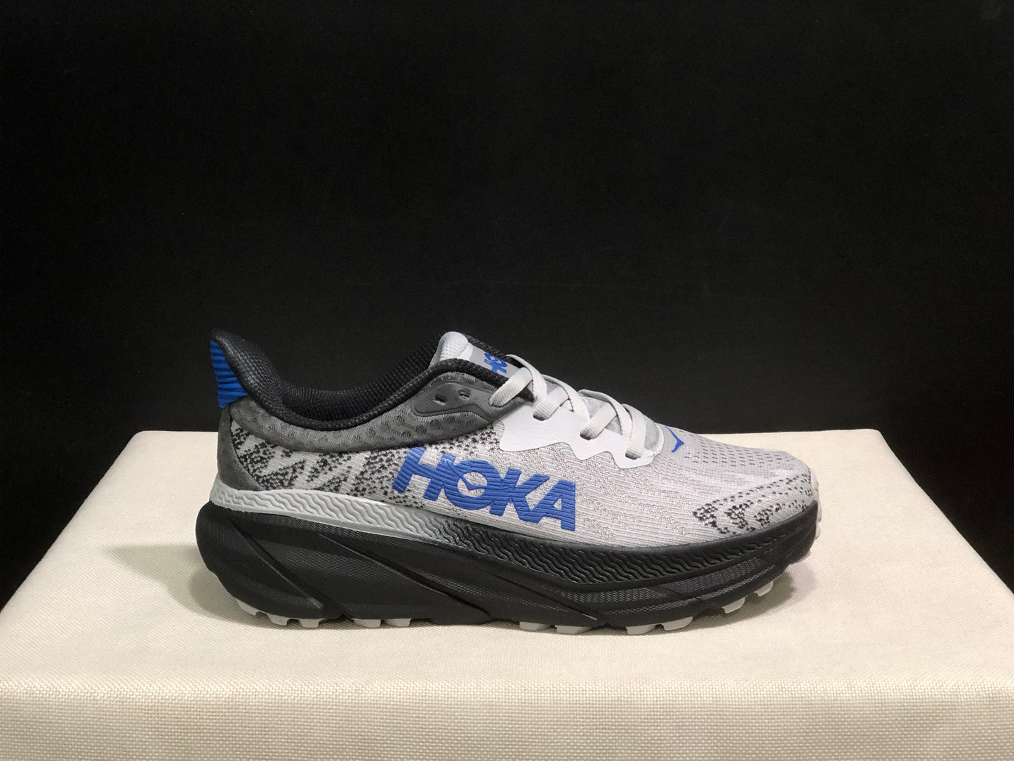 Hoka One One Challenger 7 Shock-absorbing Breathable Running Shoes Sneakers White/Black
