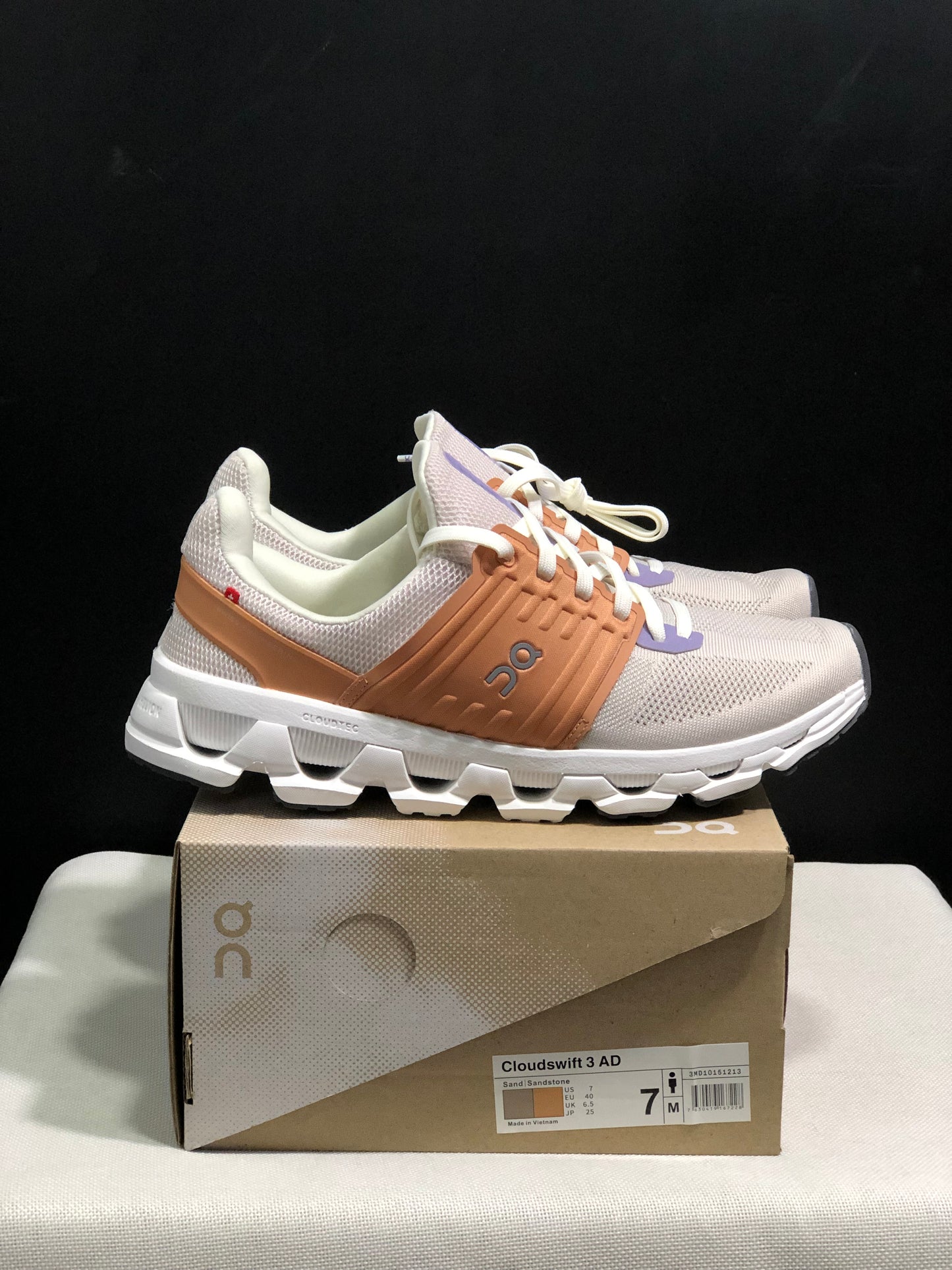 On Running Cloudswift 3 Trendy And Comfortable Running Shoes Sand/Sandstone