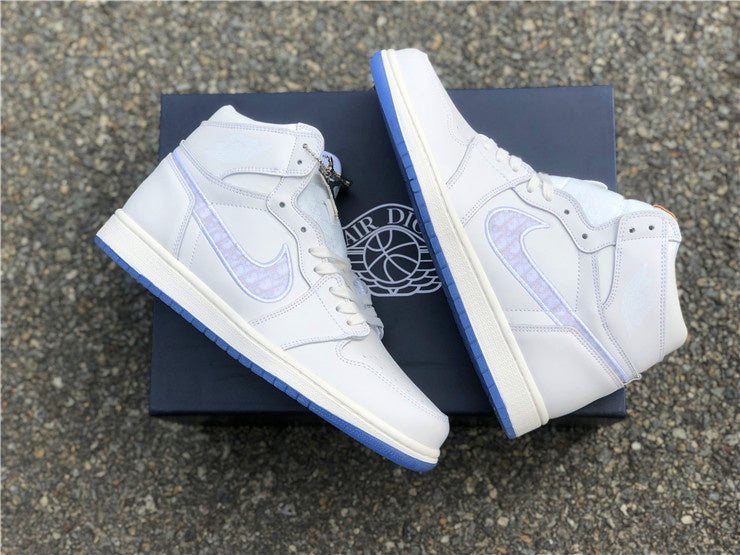 Nike Air Jordan 1 Retro High Neutral Grey Sneakers Dior Joint Edition