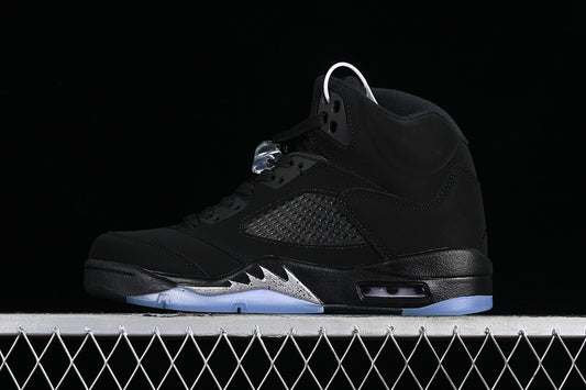 Nike Air Jordan 6 Retro Silver Black Sneakers