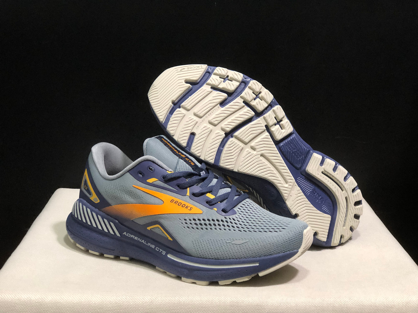 Brooks Adrenaline GTS 23 Shock-absorbing Wear-resistant Low-top Running Shoes Grey/Blue Orange