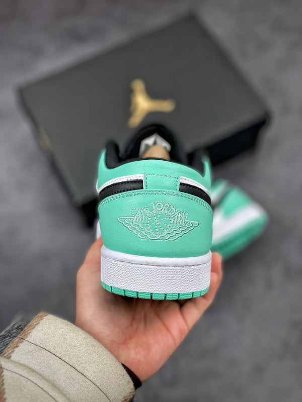 Nike Air Jordan 1 Low Verdancy Sneakers