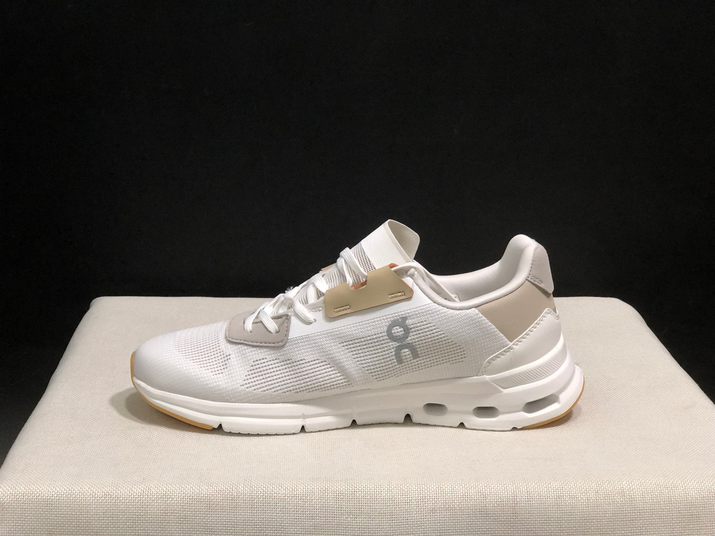 On Running Cloudrift Comfortable And Versatile Sports Casual Shoes Ivory White/Sand