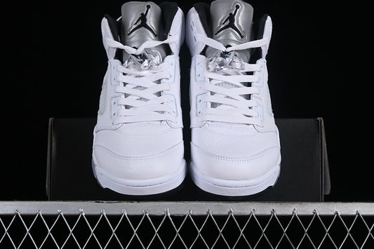 Nike Air Jordan 5 Retro Metallic SilverI White Sneakers
