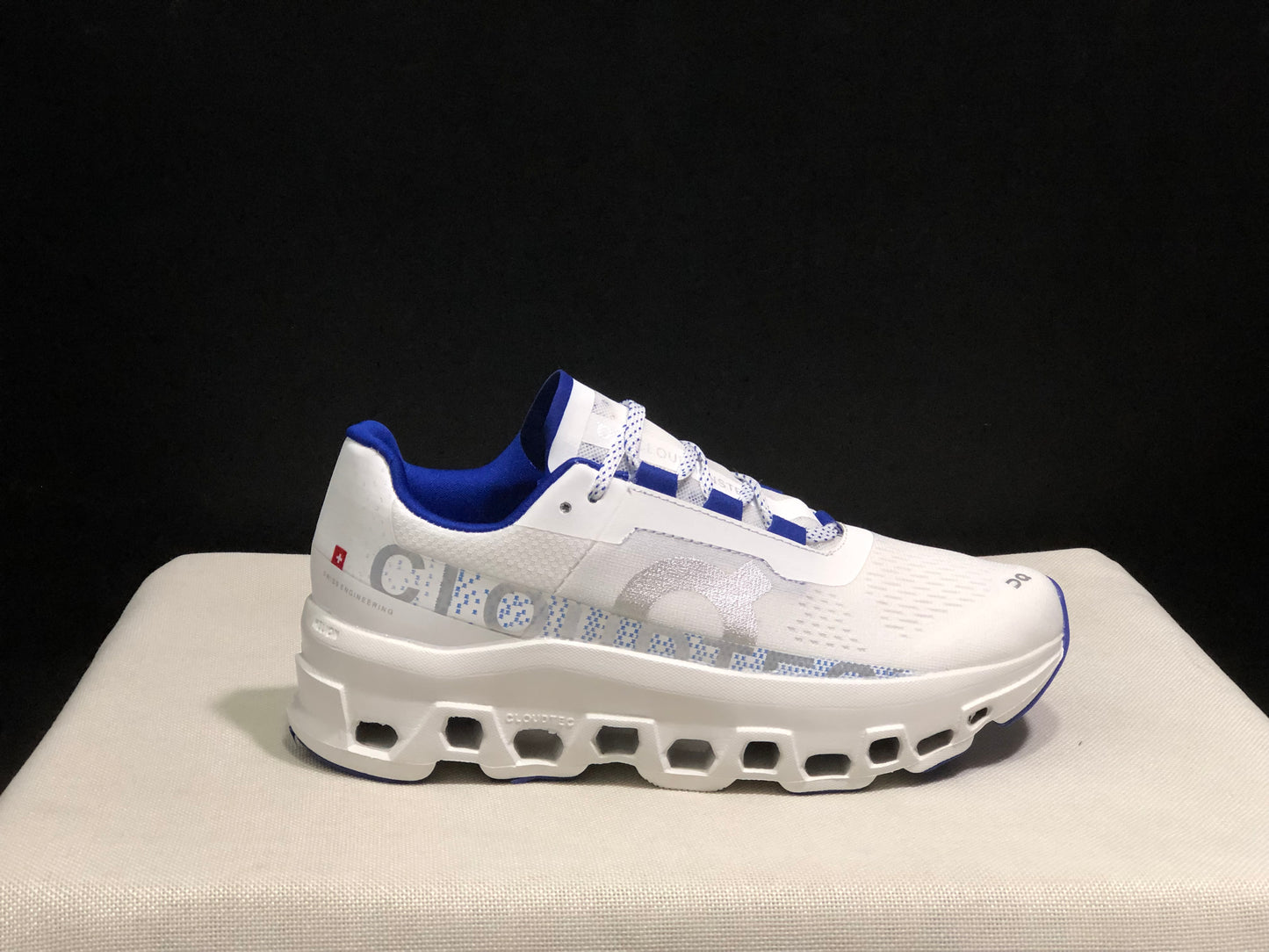 On Running Cloudmonster CNY Shock-Absorbing And Anti-Slip Sports Shoes Year Of The Dragon Special Edition Blue/White
