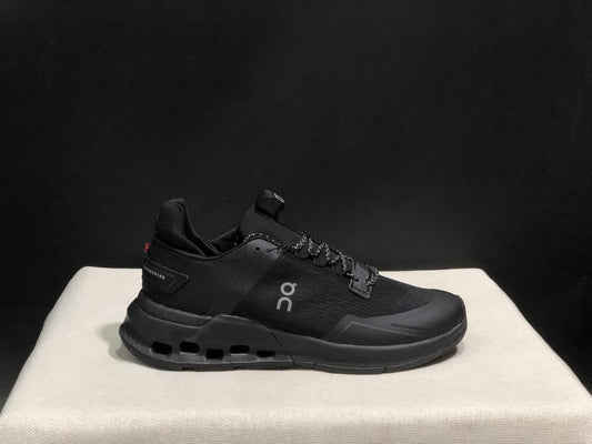 On Running Cloudnova Flux Comfortable Running Shoes All Black