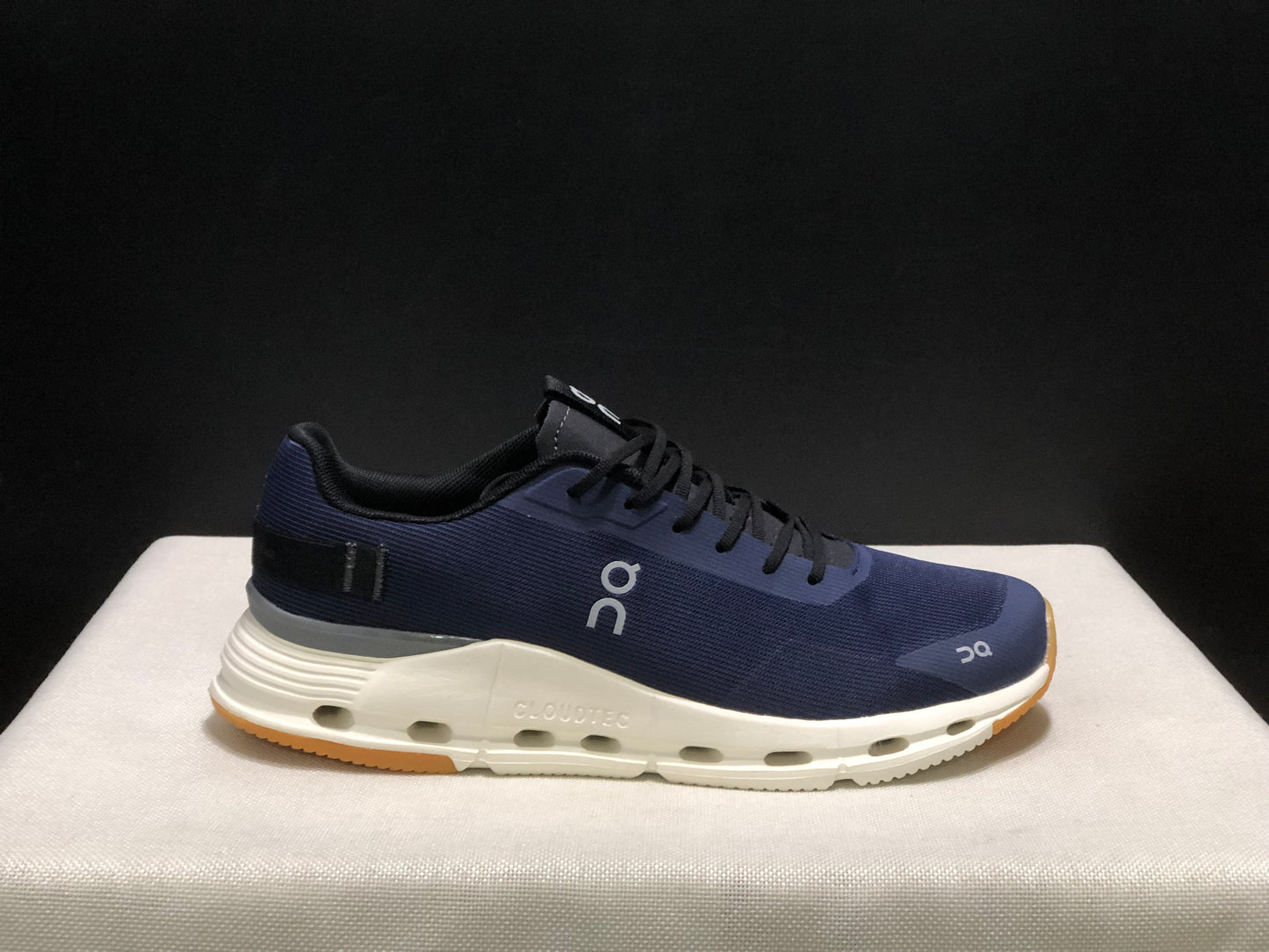 On Running Cloudnova Form 2 Fashionable Casual Running Shoes Mignight/Ivory