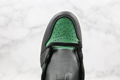 Nike Air Jordan 1 Retro High Pine Green Black Sneakers
