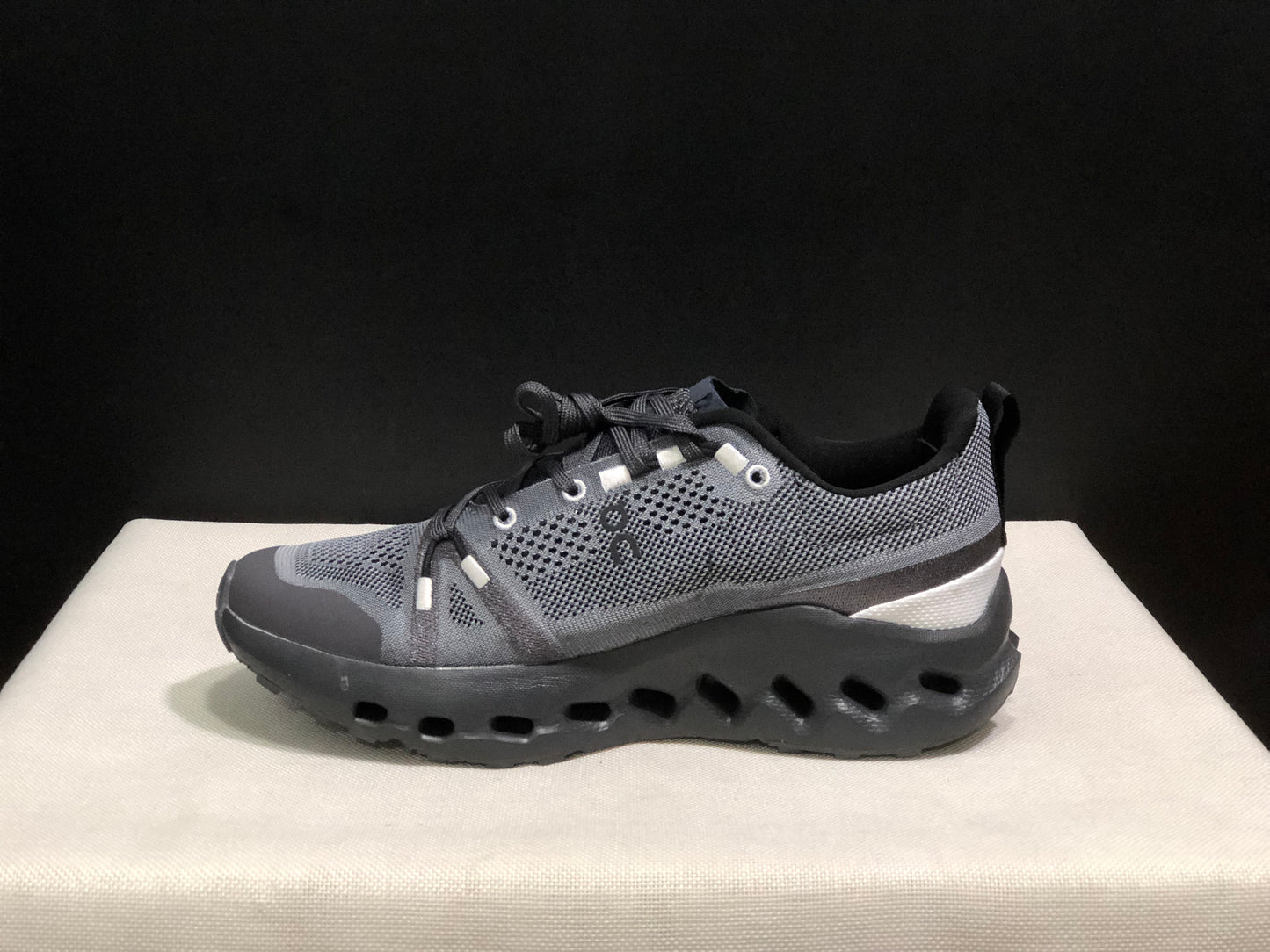 On Running Cloudsurfer Trail Waterproof Comfortable And Breathable Running Shoes Eclipse/Black
