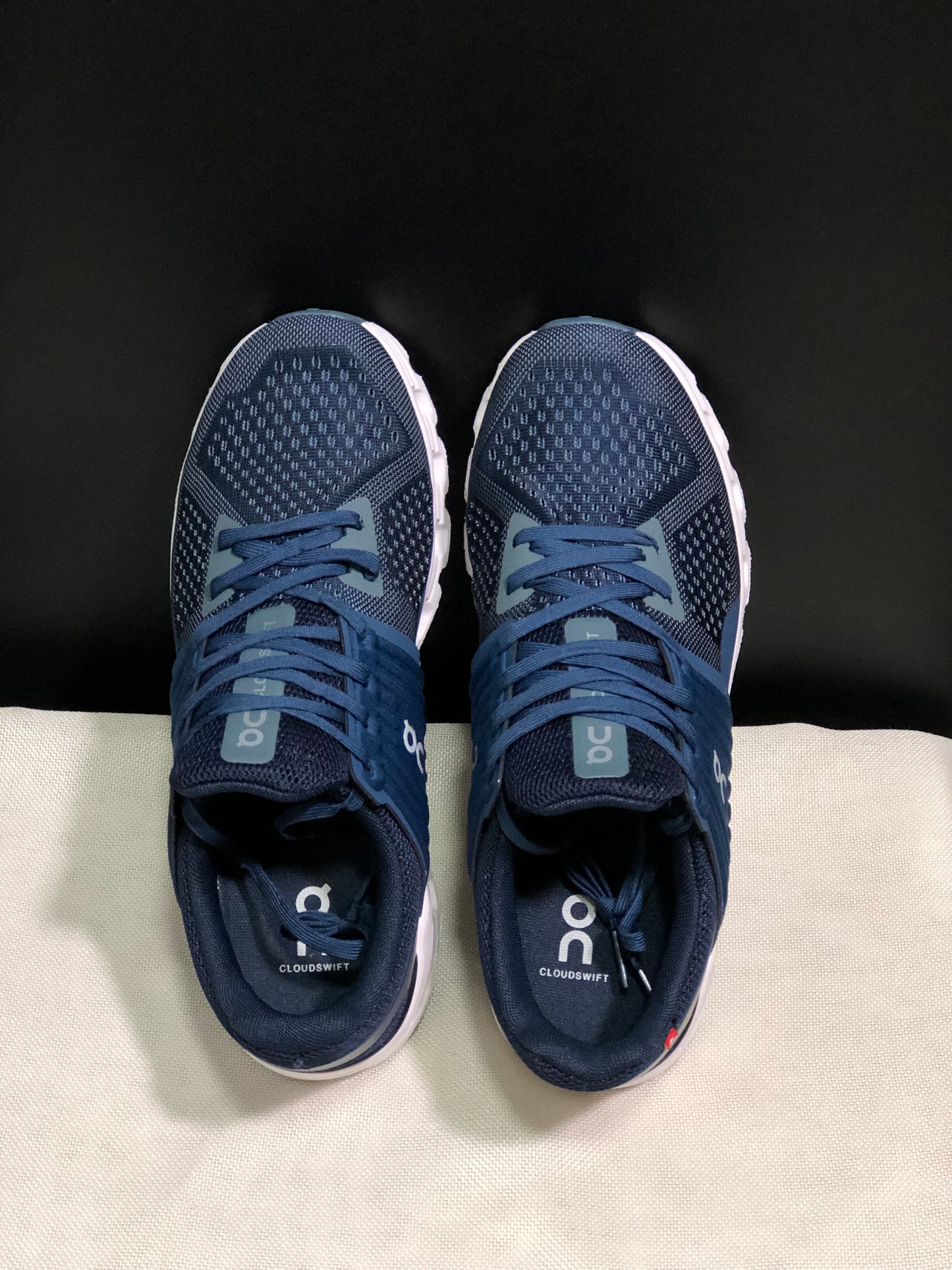 On Running Cloudswift Cushioning Running Shoes Dark Blue/White