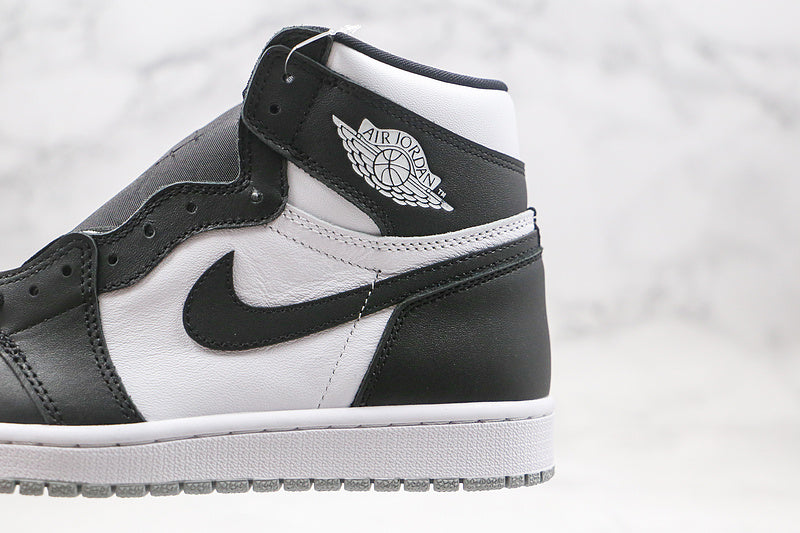 Nike Air Jordan 1 Retro High Grey Sole Black White Sneakers