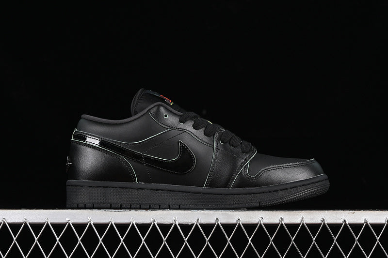 Nike Air Jordan 1 Low Black Cat Pure Black Sneakers