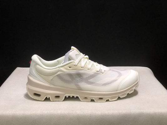 LOEWE x On Running Cloudventure 2.0 Running Shoes Co-Signed Edition Eggshell