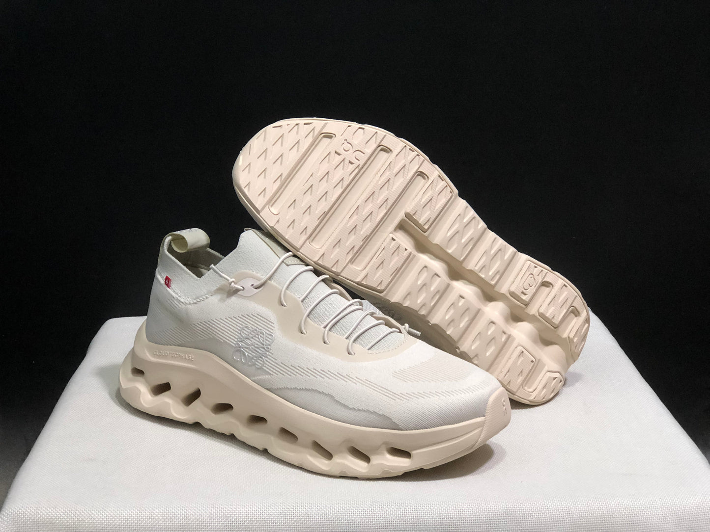 LOEWE x On Running Cloudtilt Running Shoes Co-Signed Edition Ivory White