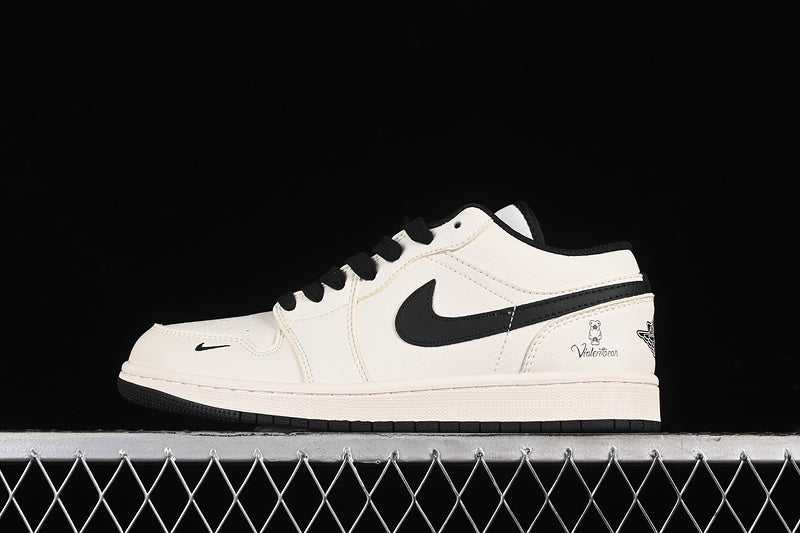 Nike Air Jordan 1 Low Black Sole White Black Sneakers