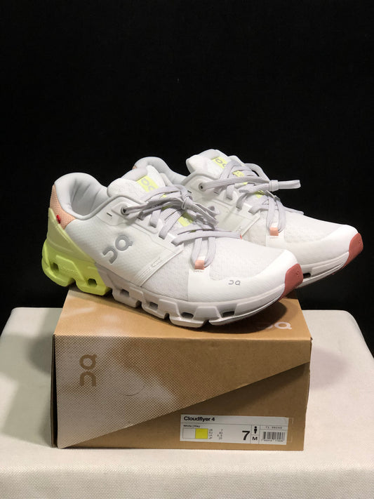 On Running Cloudflow 4 Shock-Absorbing And Wear-Resistant White/Hay Running Shoes