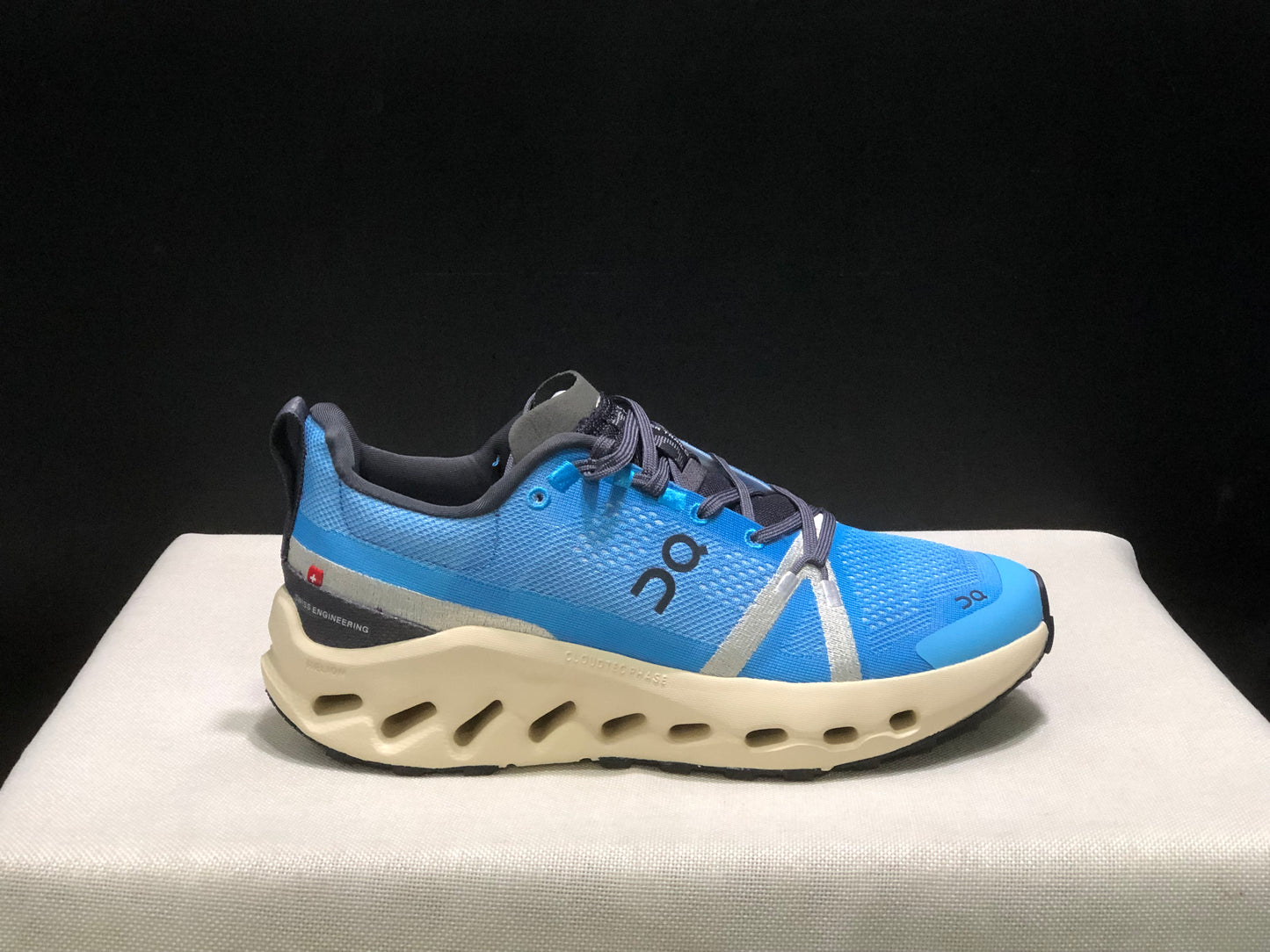 On Running Cloudsurfer Trail Waterproof Comfortable And Breathable Blue Running Shoes