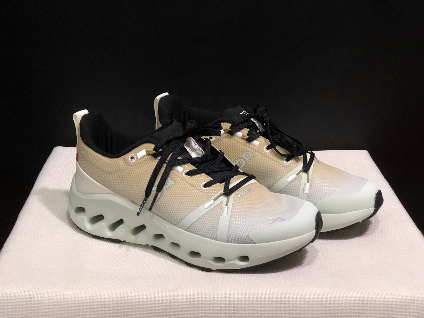 On Running Cloudsurfer Trail Waterproof Comfortable And Breathable Running Shoes Safari/Mineral