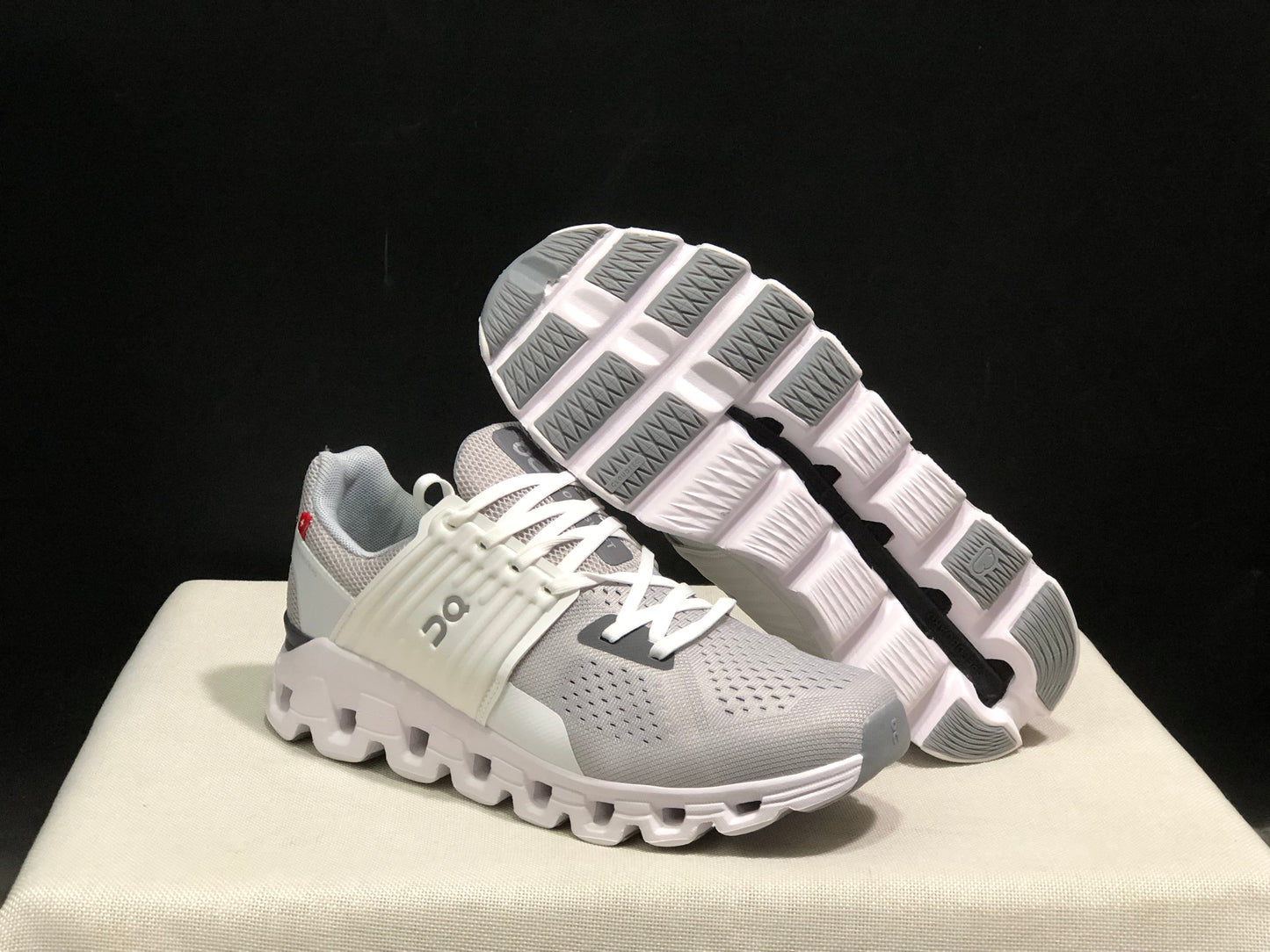 On Running Cloudswift Cushioning Running Shoes Light Grey/White