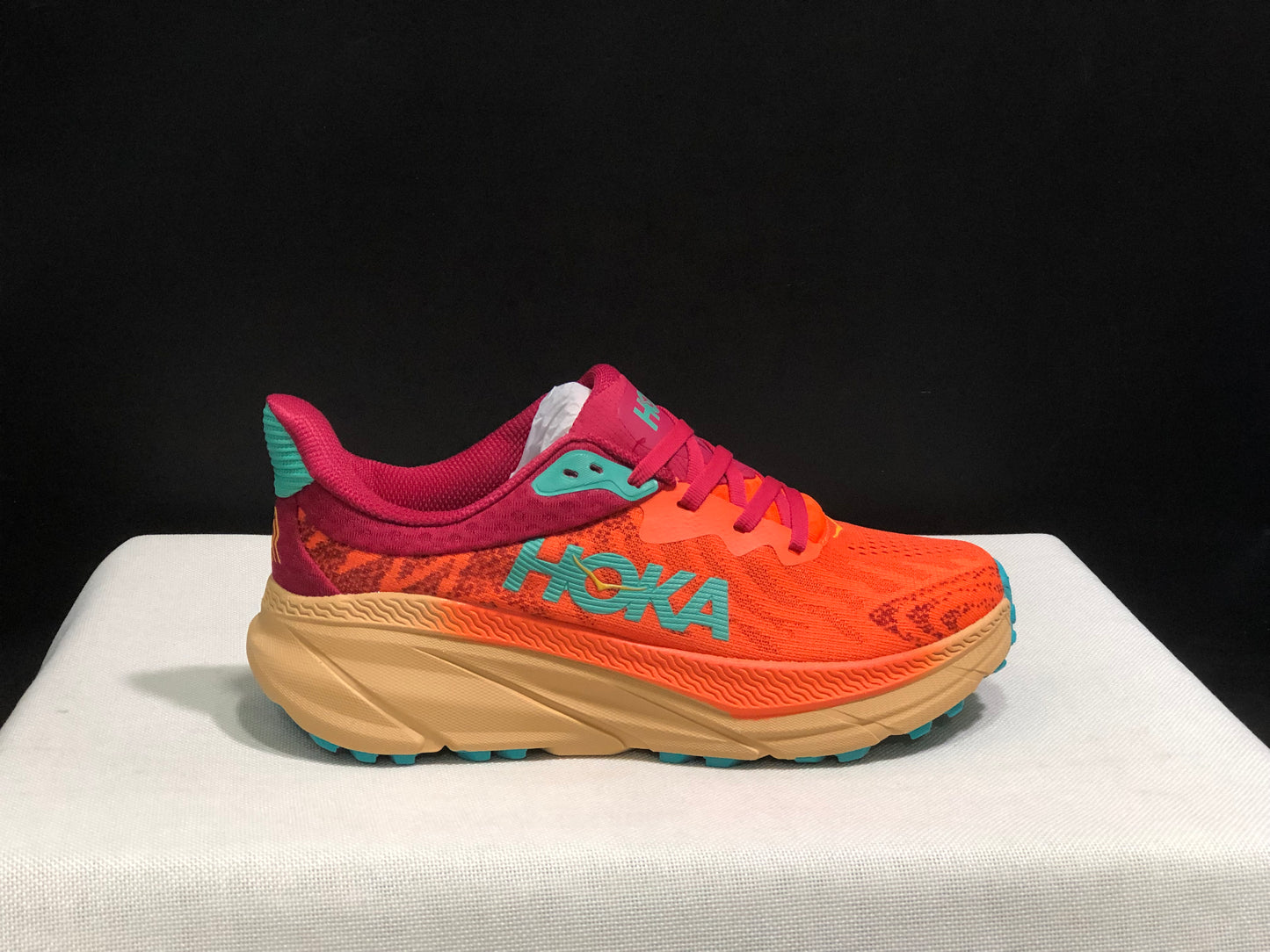 Hoka One One Challenger 7 Shock-absorbing Breathable Running Shoes Sneakers Red