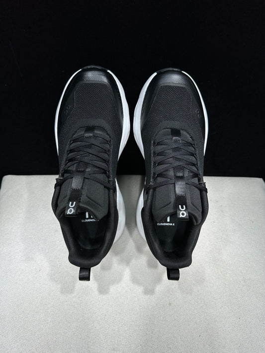 On Running Cloudnova X Comfortable Anti-Slip Running Shoes Black/White