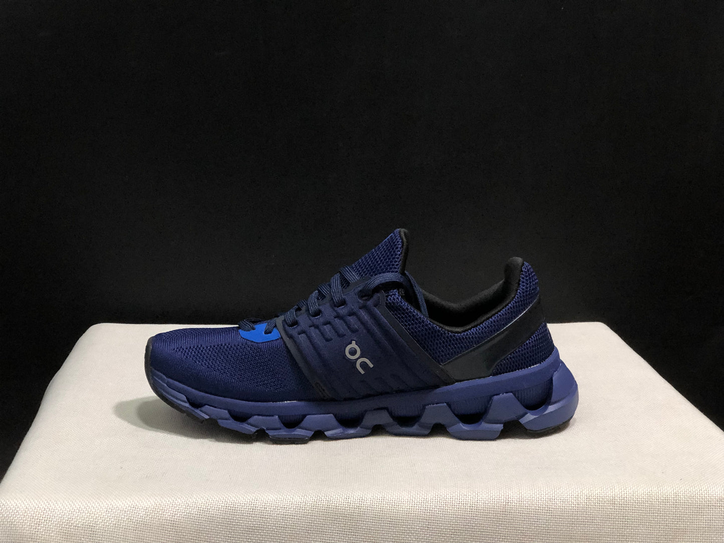 On Running Cloudswift 3 Trendy And Comfortable Running Shoes Navy