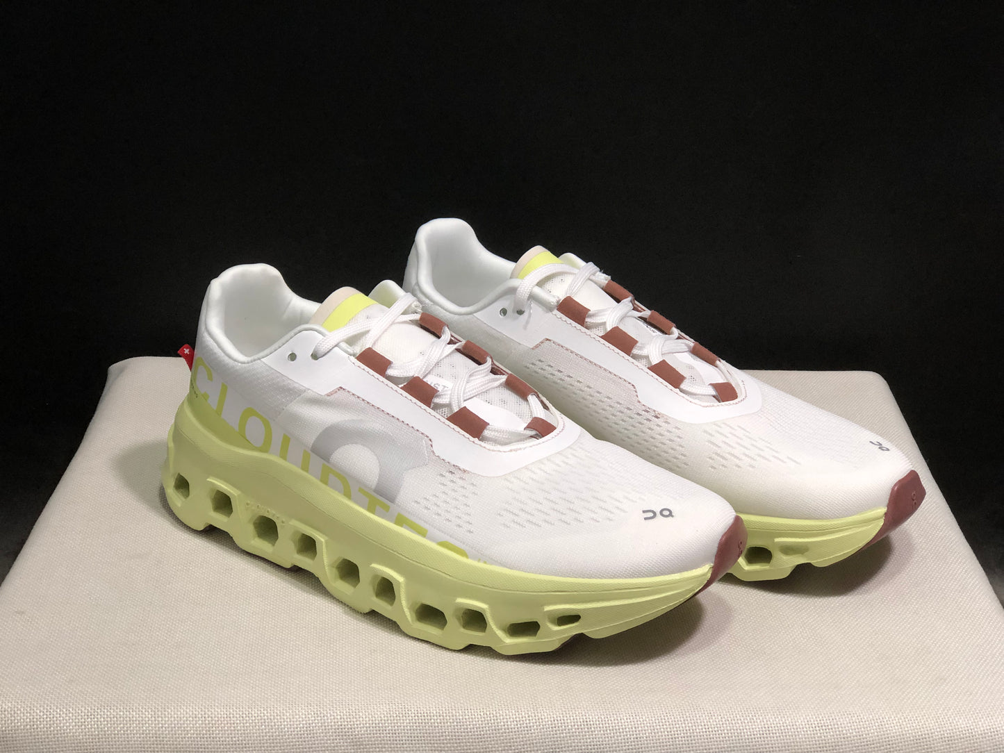 On Running Cloudmonster CNY Shock-Absorbing And Anti-Slip Sports Shoes Year Of The Dragon Special Edition Lemon/Grey