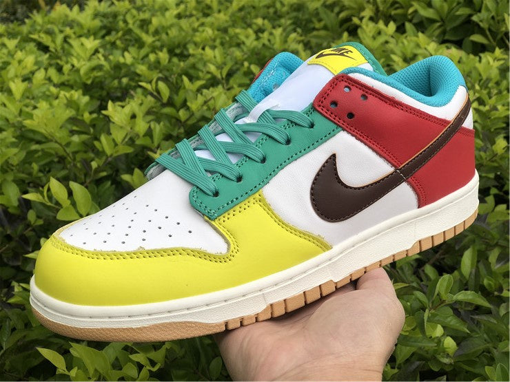 Nike Air Dunk Low SE Free 99 White Green Red Multicolour Sneakers